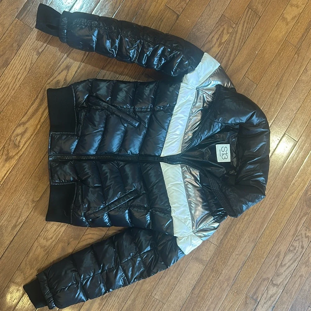 Women’s down jacket  excellent condition - Picture 1 of 4